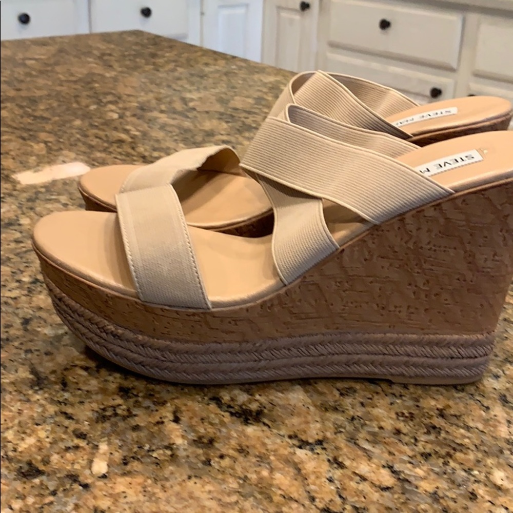Wedge shoes